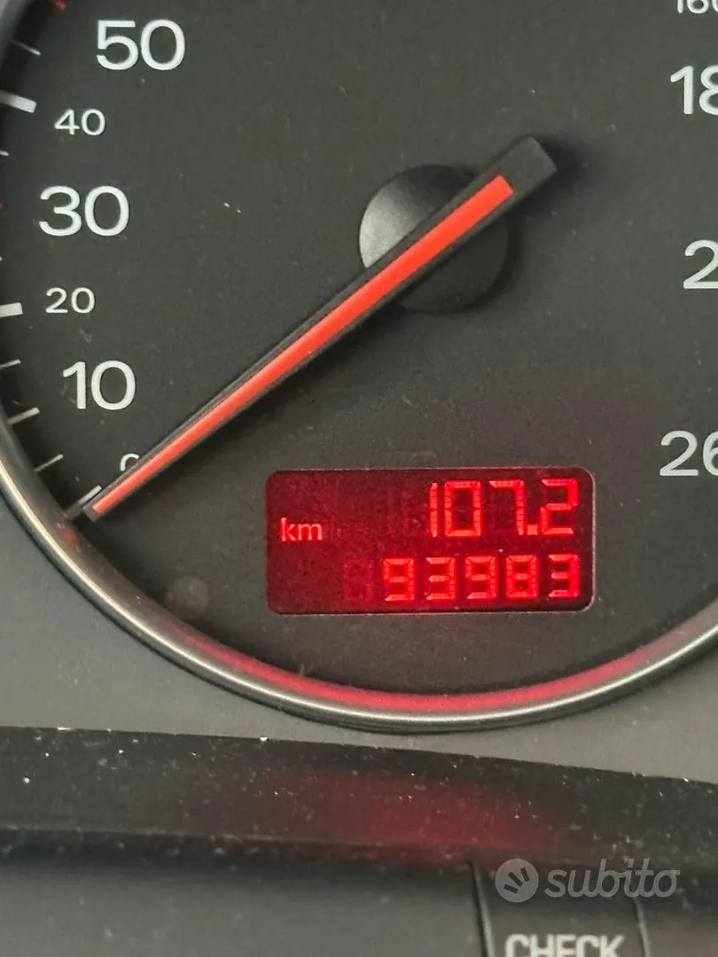 Audi A4 2004 photo 5