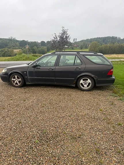Saab 9-5 2004 photo 2