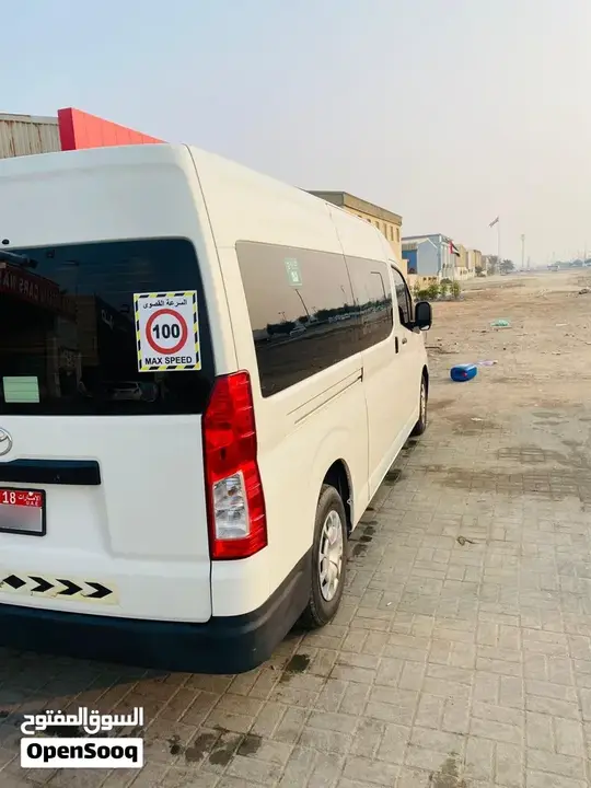 Toyota Hiace 2022 photo 2