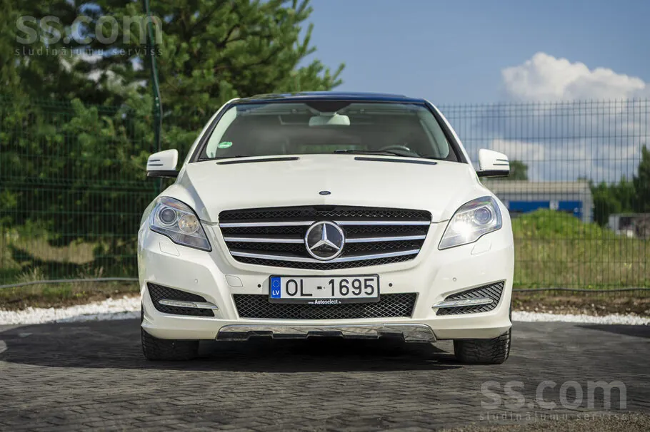 Mercedes-Benz R-Class 2011 photo 2