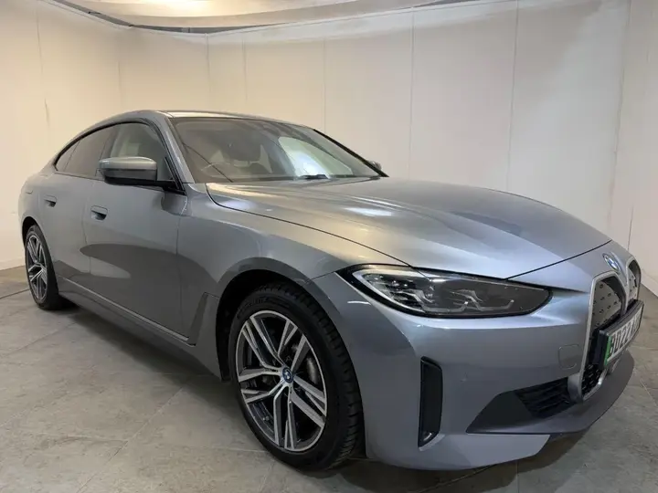 BMW I4 2022 photo 2