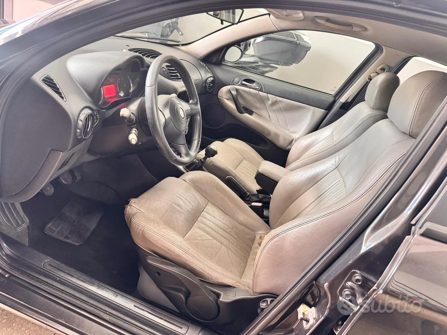 Alfa Romeo 147 2005 photo 4