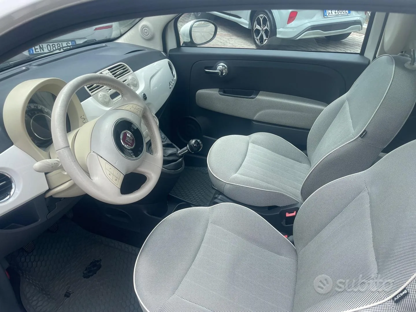 Fiat 500 2010 photo 2