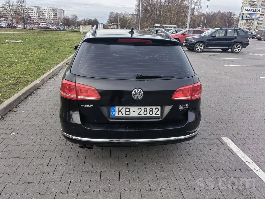 Volkswagen Passat 2011 photo 5