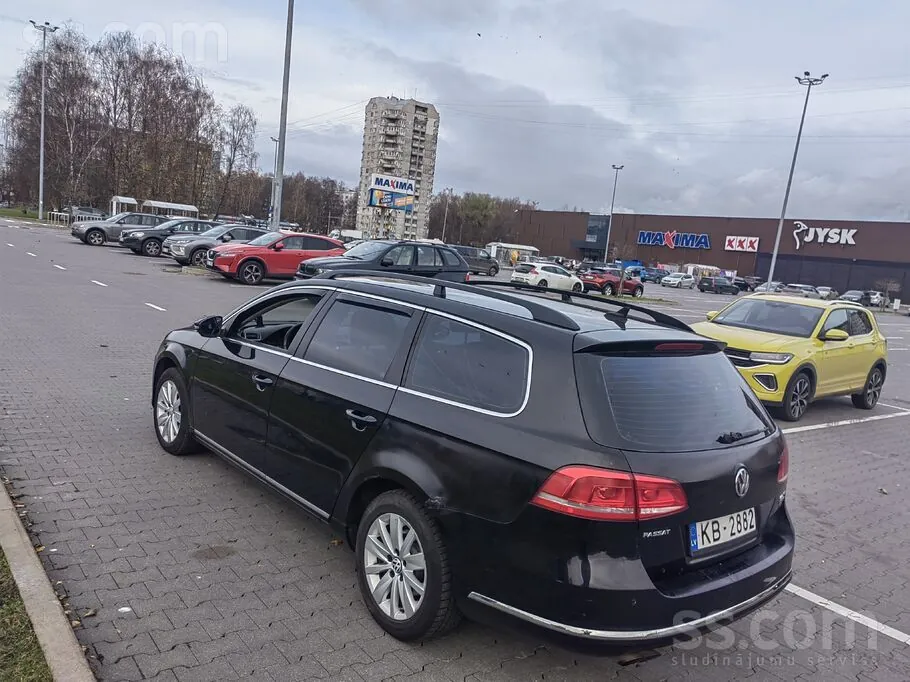 Volkswagen Passat 2011 photo 4