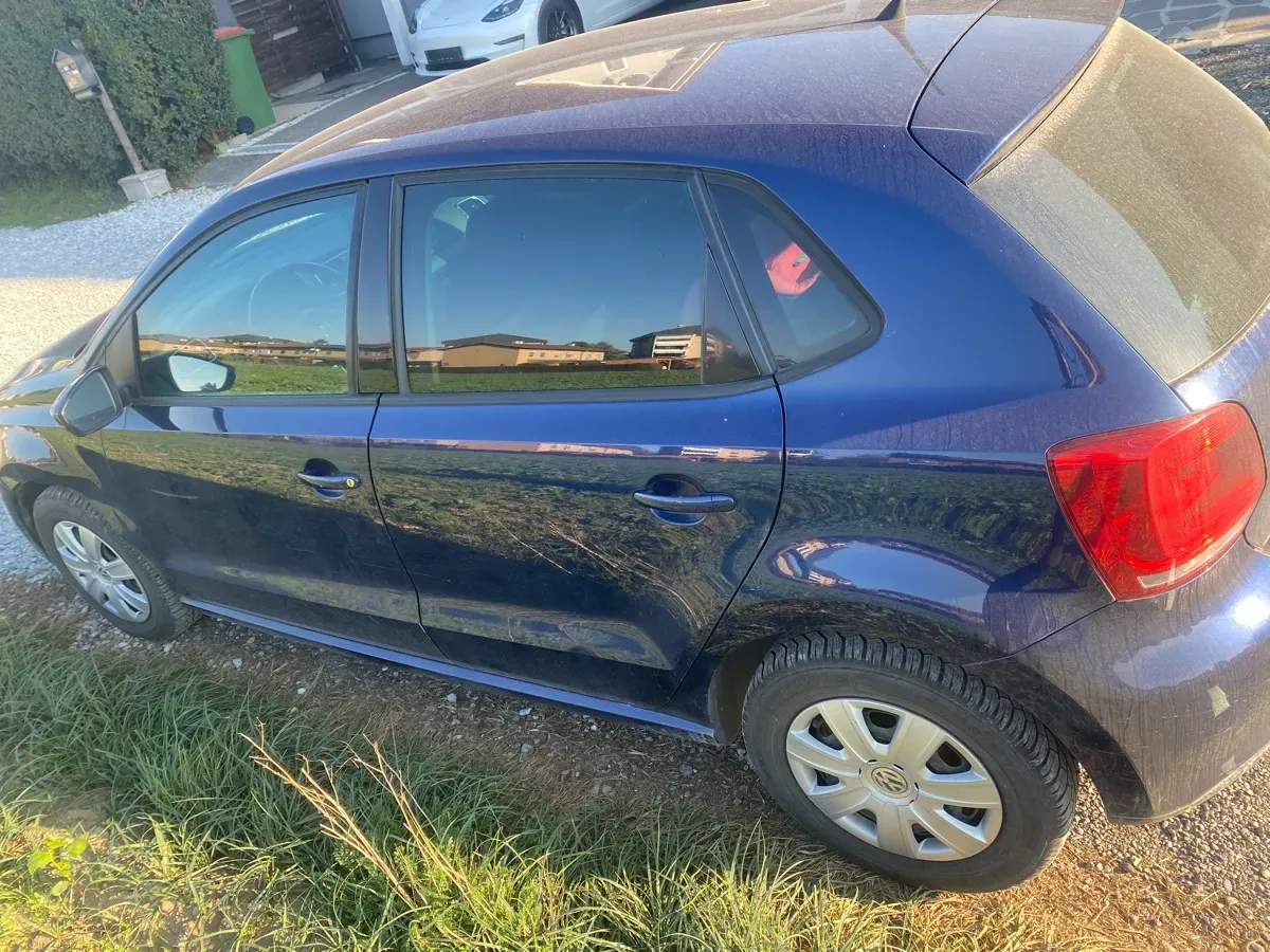 Volkswagen Polo 2010 photo 3