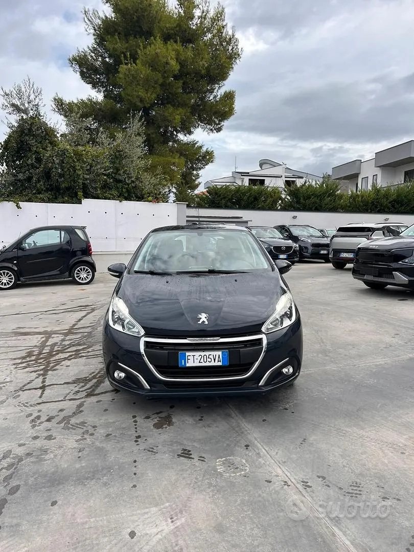 Peugeot 208 2019 photo 2