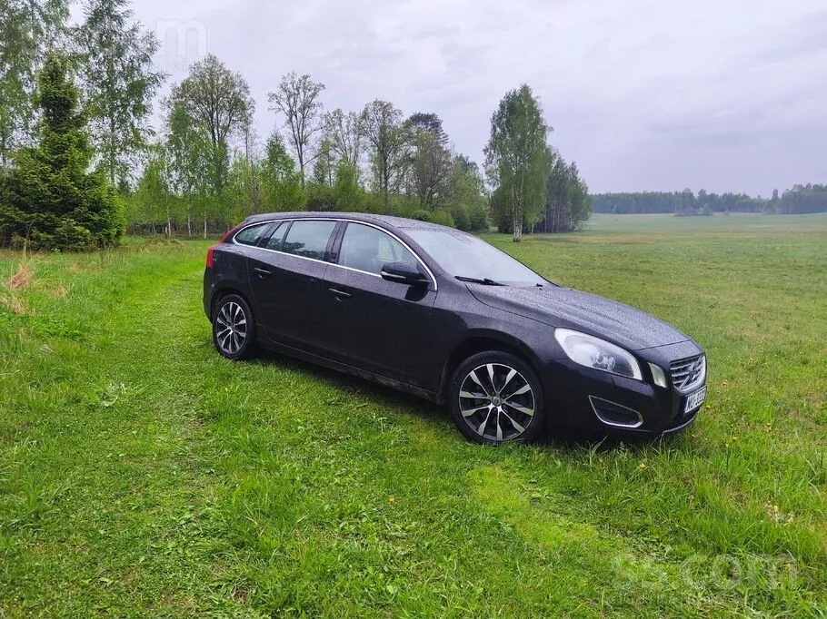 Volvo V60 2012 photo 2