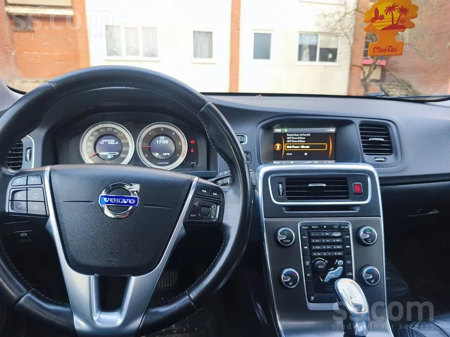 Volvo V60 2012 photo 4