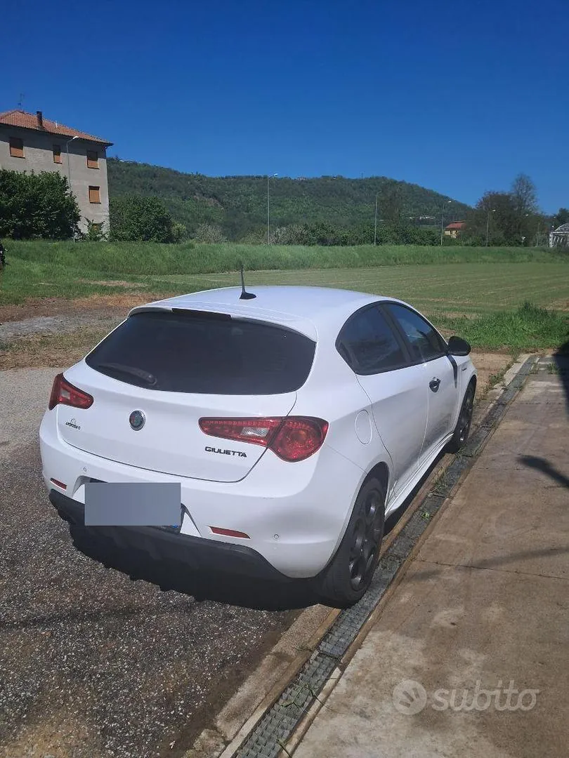 Alfa Romeo Giulietta 2019 photo 4