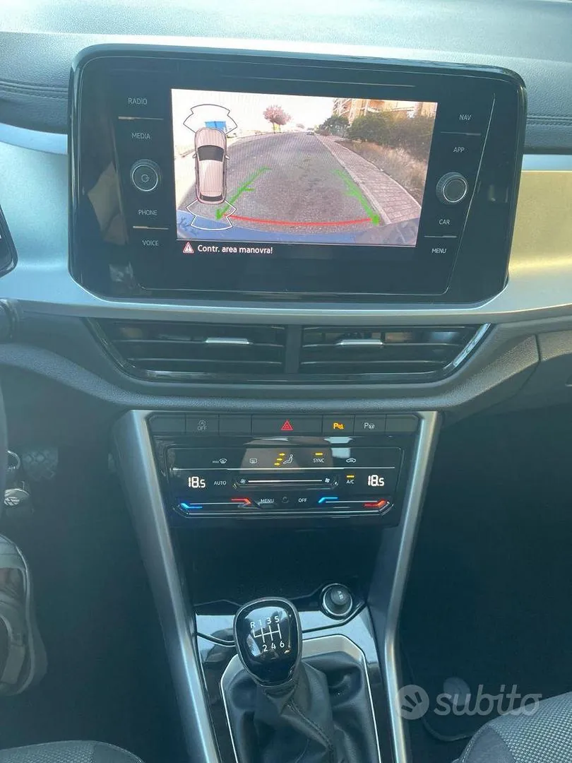 Volkswagen T-Roc 2023 photo 5