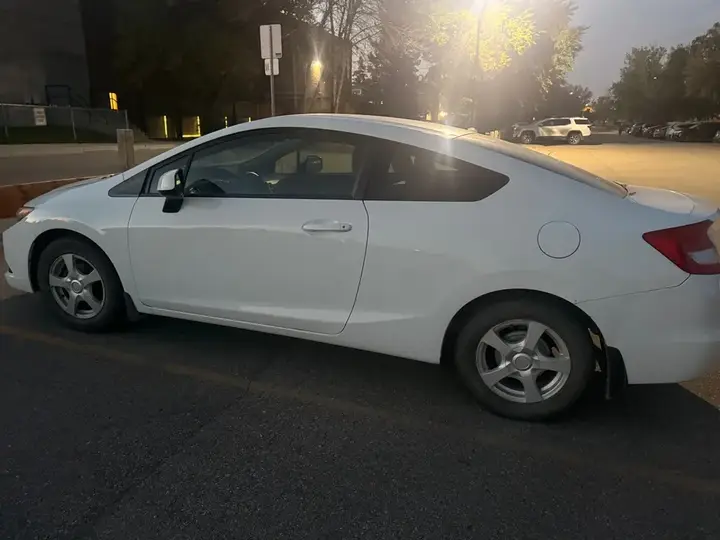 Honda Civic 2012 photo 3