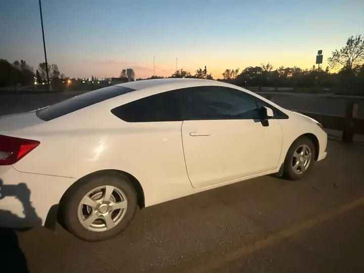 Honda Civic 2012 photo 4