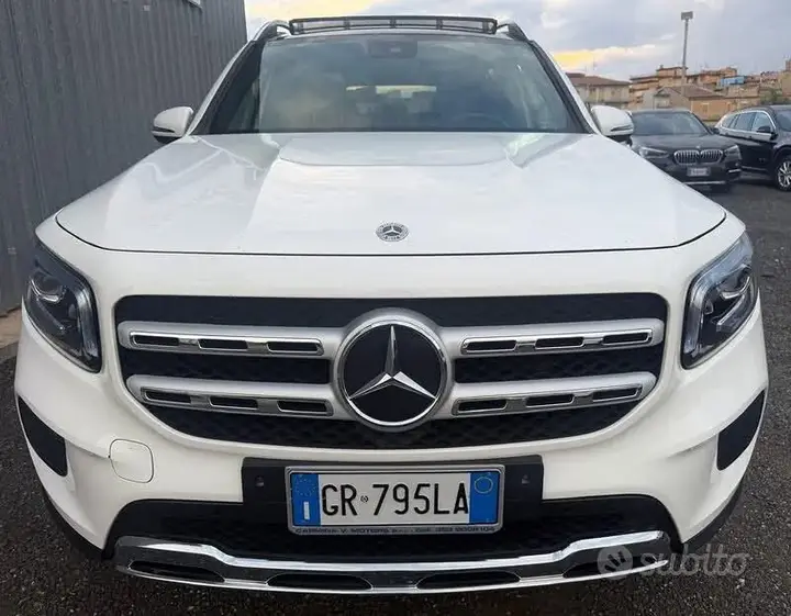 Mercedes-Benz Glb