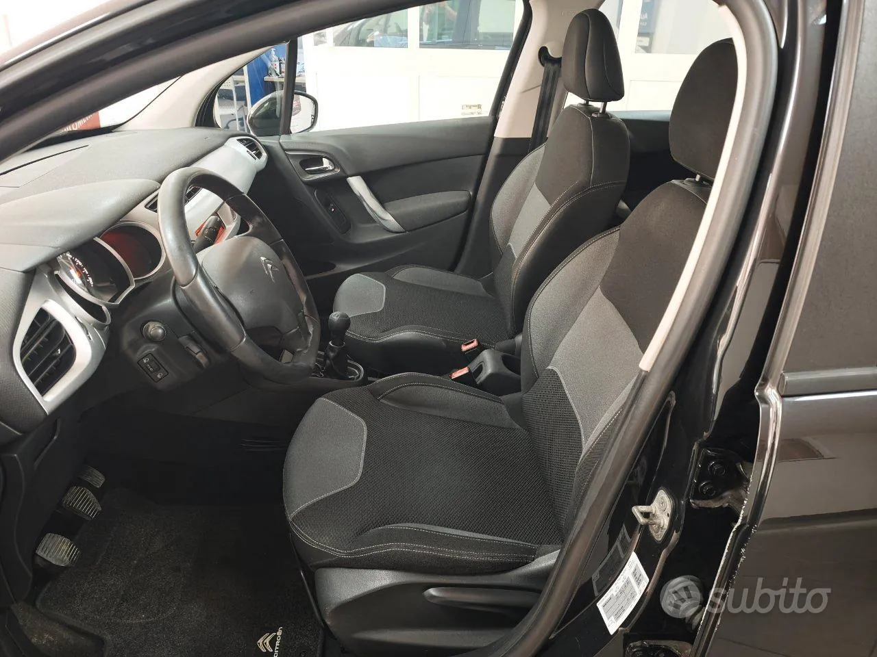 Citroen C3 2012 photo 2