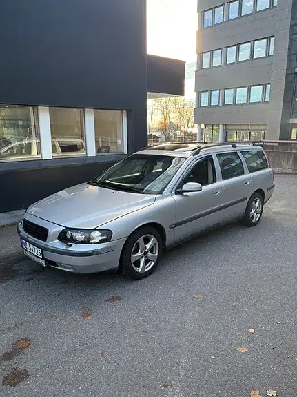 Volvo V70 2004 photo 2
