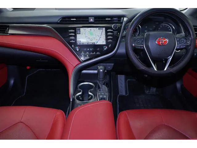Toyota Camry 2021 photo 2