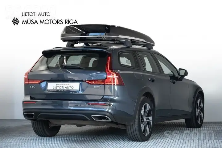 Volvo V60 Cross Country 2022 photo 2