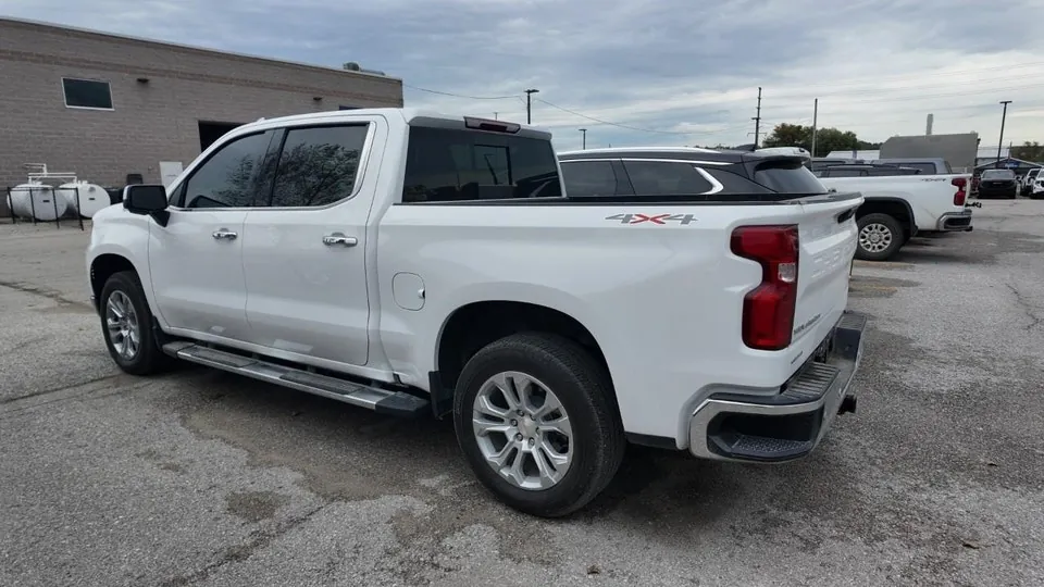 Chevrolet Silverado 1500 2025 photo 3