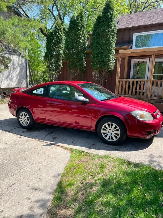 Chevrolet Cobalt 2010 photo 3