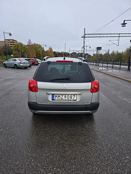 Peugeot 207 Sw 2008 photo 4