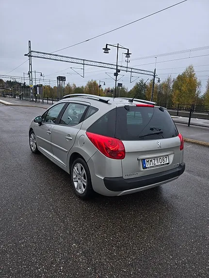 Peugeot 207 Sw 2008 photo 3