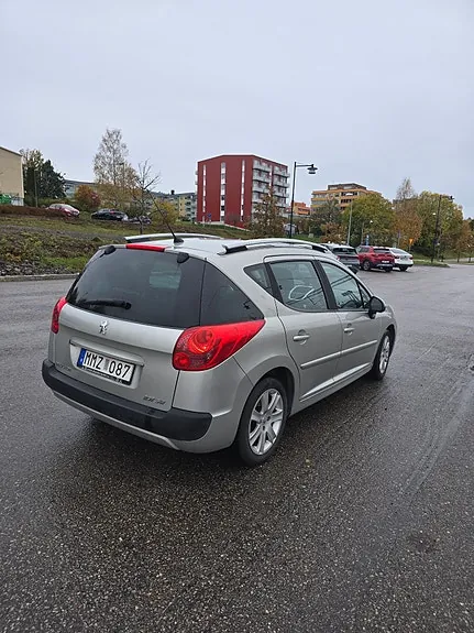 Peugeot 207 Sw 2008 photo 5