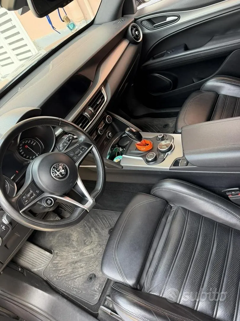 Alfa Romeo Stelvio 2017 photo 4