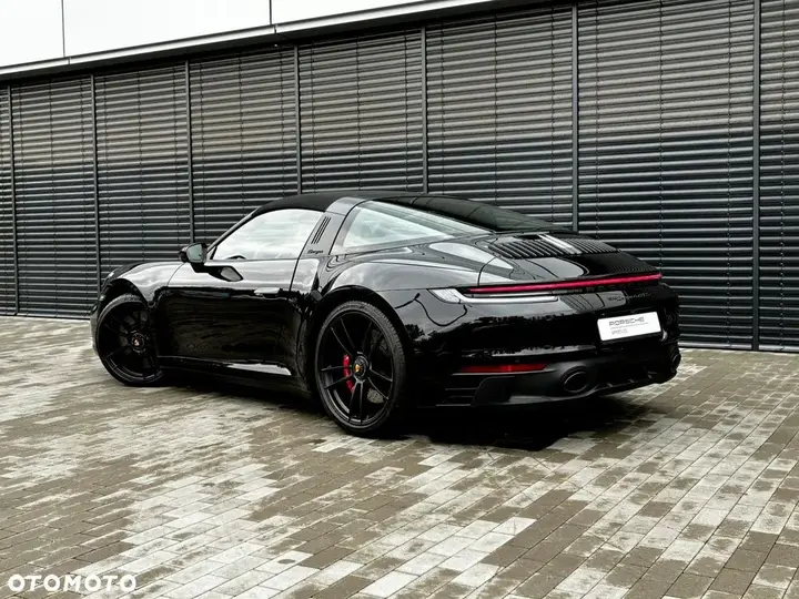 Porsche 911 2023 photo 3