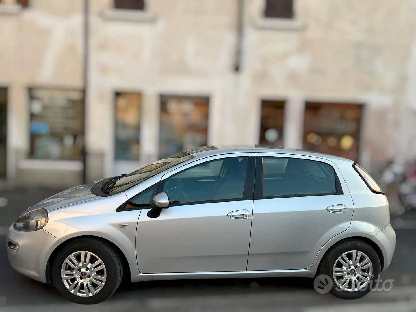 Fiat Punto 2015 photo 2