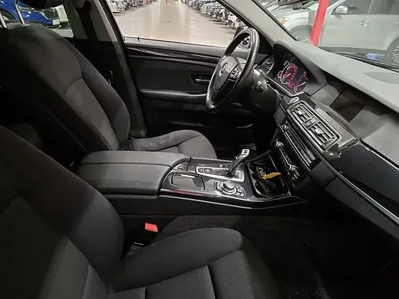 BMW 520 2013 photo 4