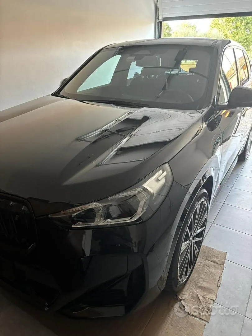 BMW Ix1 2023 photo 2