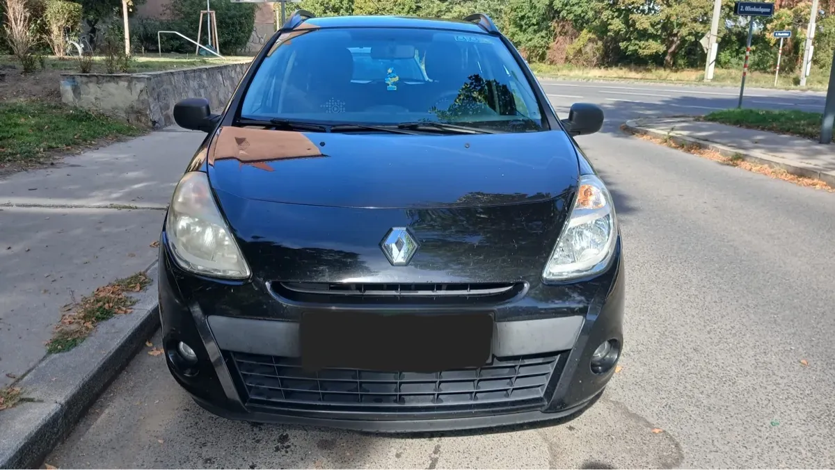 Renault Clio 2011 photo 2