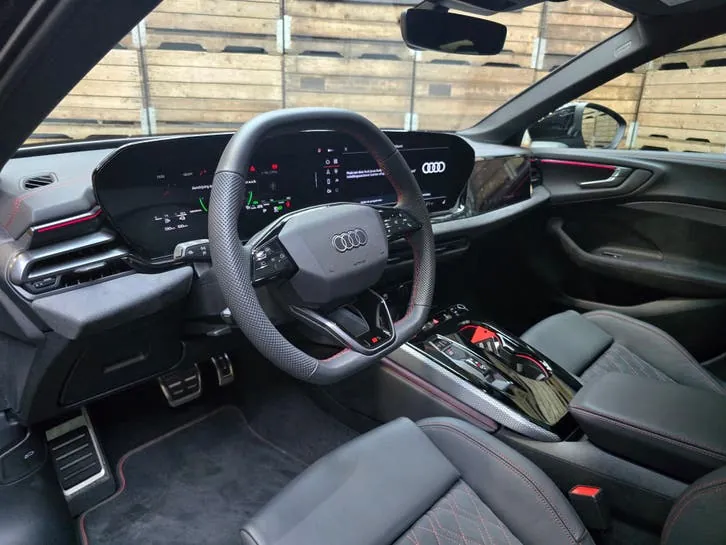 Audi A5 Avant 2025 photo 3