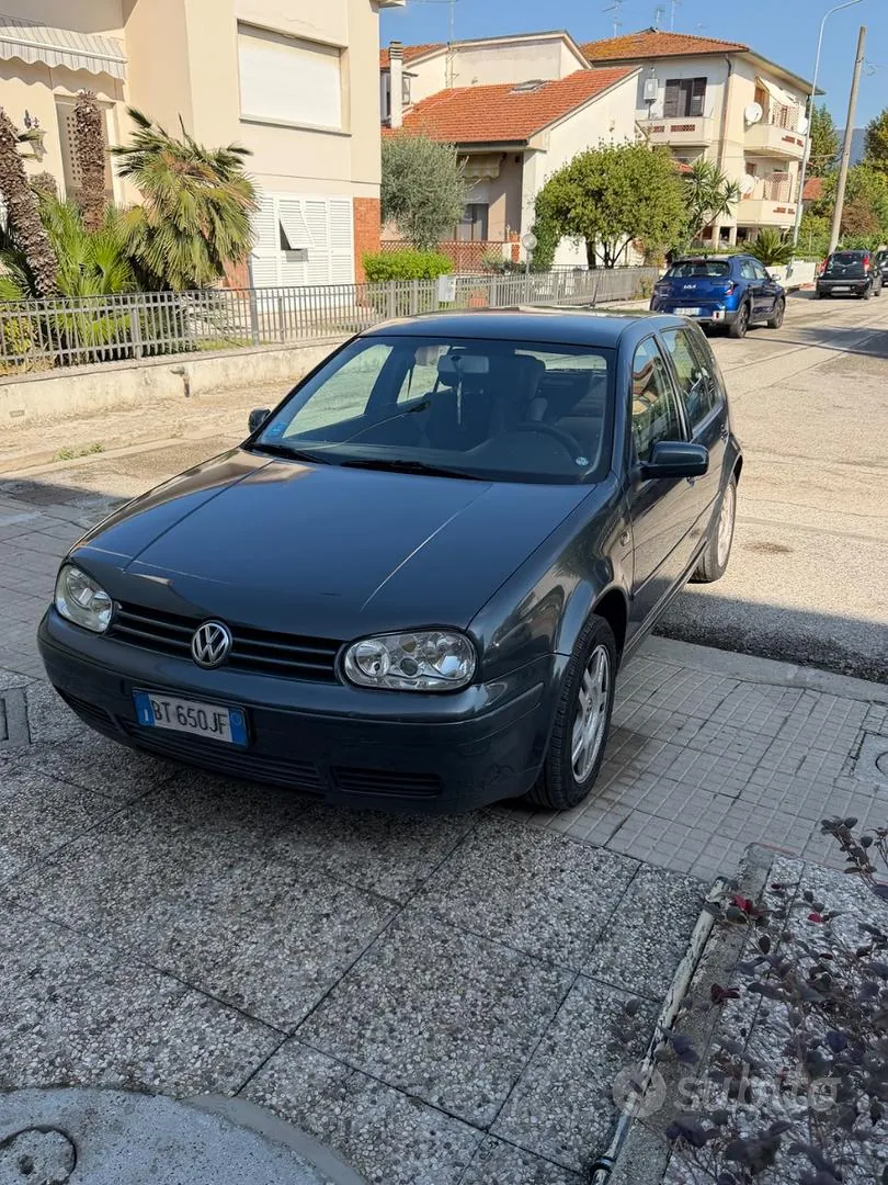 Volkswagen Golf 2002 photo 2