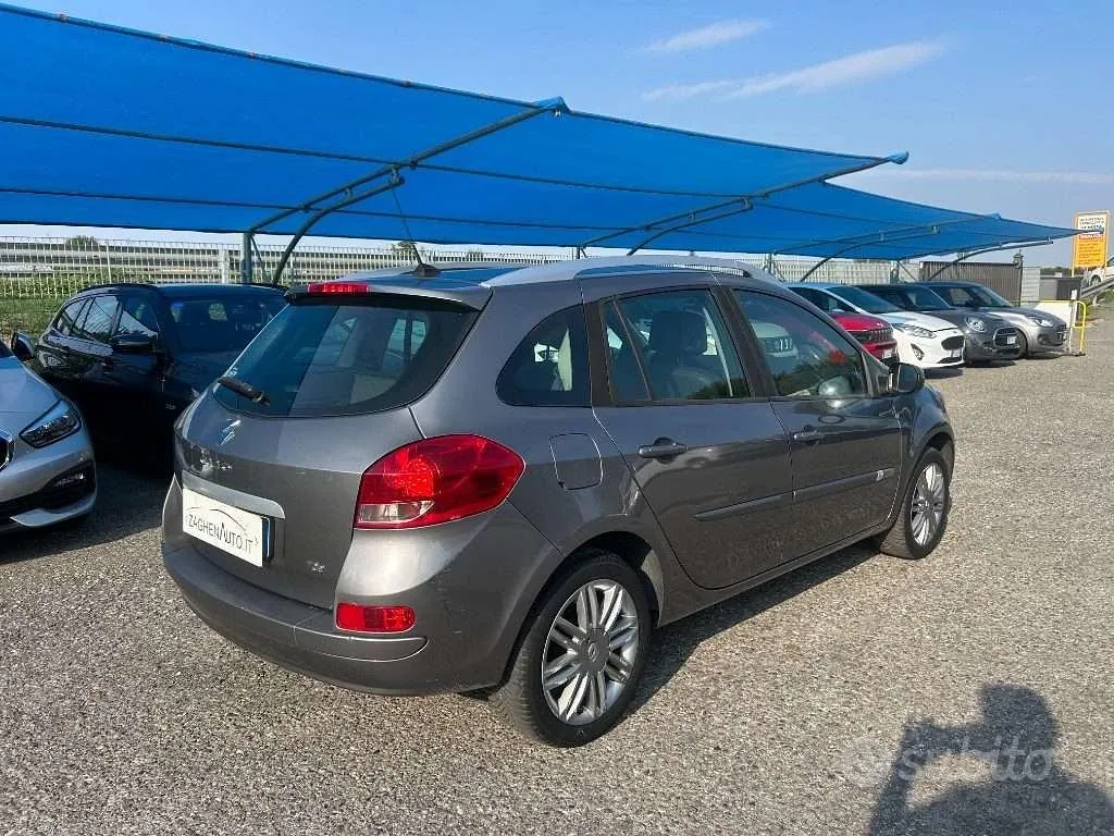 Renault Clio 2012 photo 4