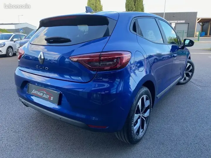 Renault Clio 2023 photo 3