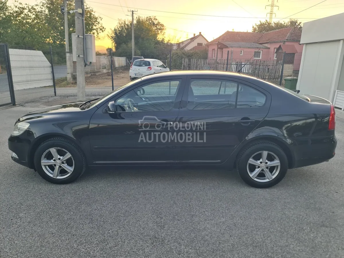 Skoda Octavia 2009 photo 2