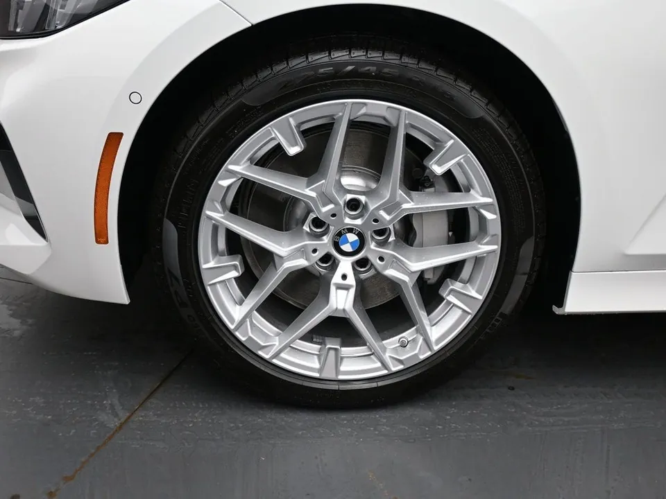 BMW 3 Series 2025 photo 4