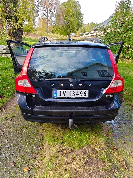 Volvo V70 2011 photo 2