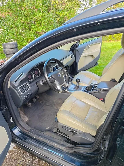 Volvo V70 2011 photo 4