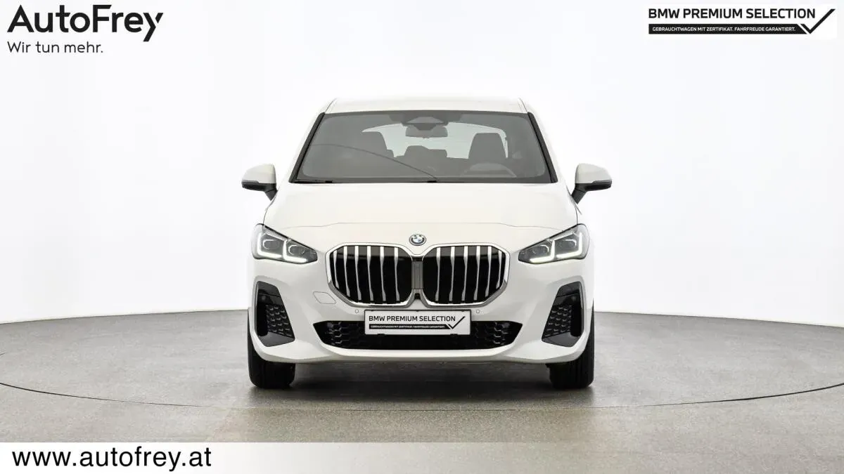 BMW 2 Series 2024 photo 3