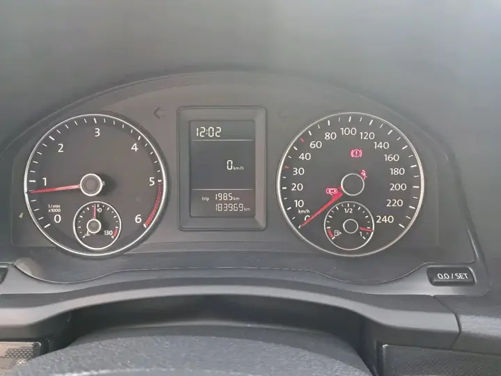 Volkswagen Jetta 2010 photo 3