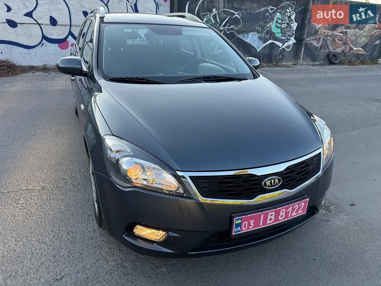 Kia Ceed 2010 photo 4