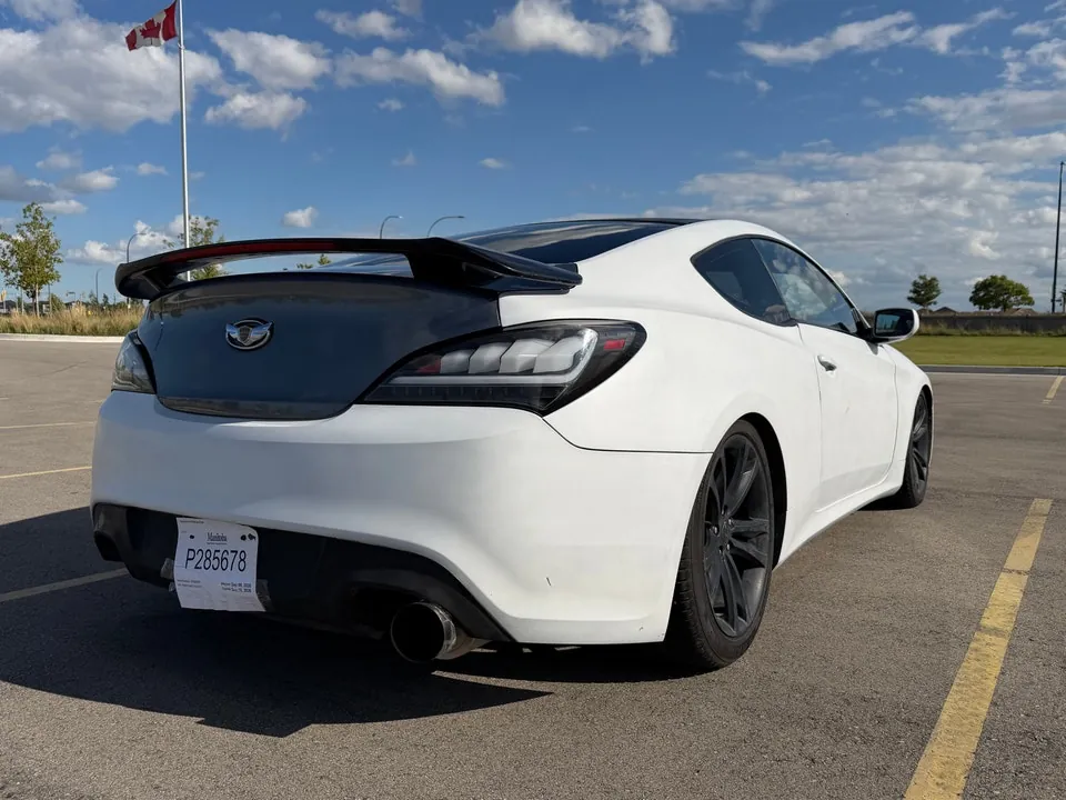 Hyundai Genesis Coupe 2010 photo 4