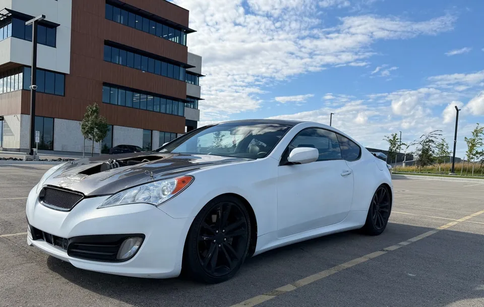 Hyundai Genesis Coupe 2010 photo 2