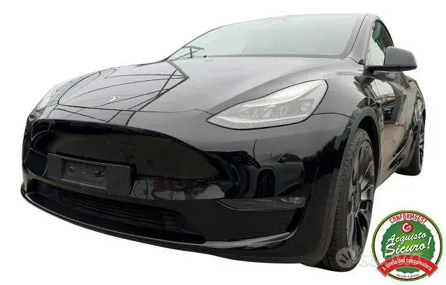 Tesla Model Y 2023 photo 2