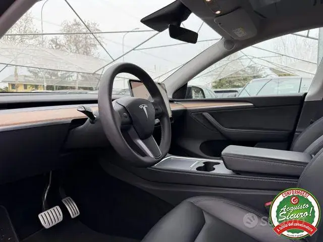 Tesla Model Y 2023 photo 5