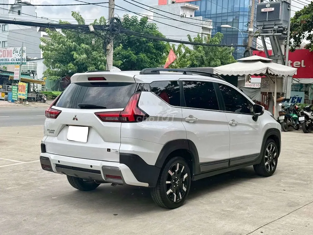 Mitsubishi Xpander Cross
