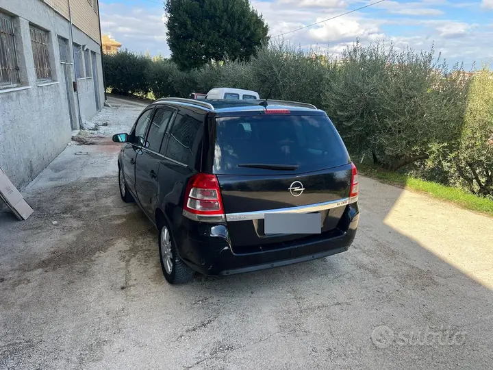 Opel Zafira 2007 photo 2